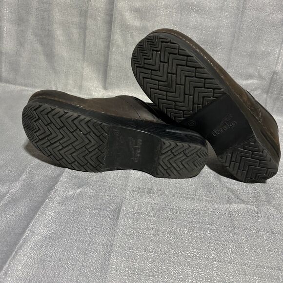 Dansko Wide Pro Antique Brown Oiled Clogs 299780202 Women's US 9.5-10 EU 40 - Picture 8 of 9